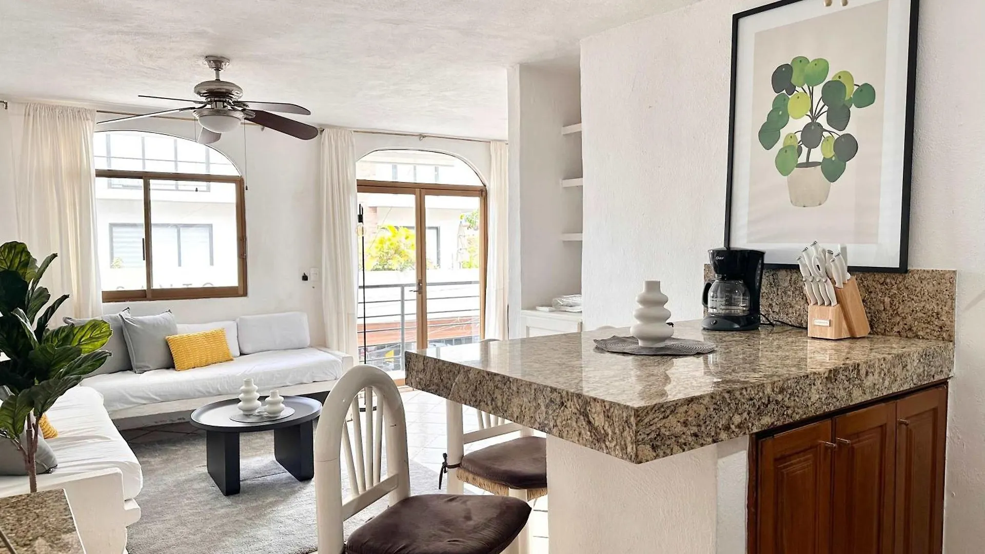 Stylish 1Br Suite - 1 Block Away From The Beach Puerto Vallarta Holiday home