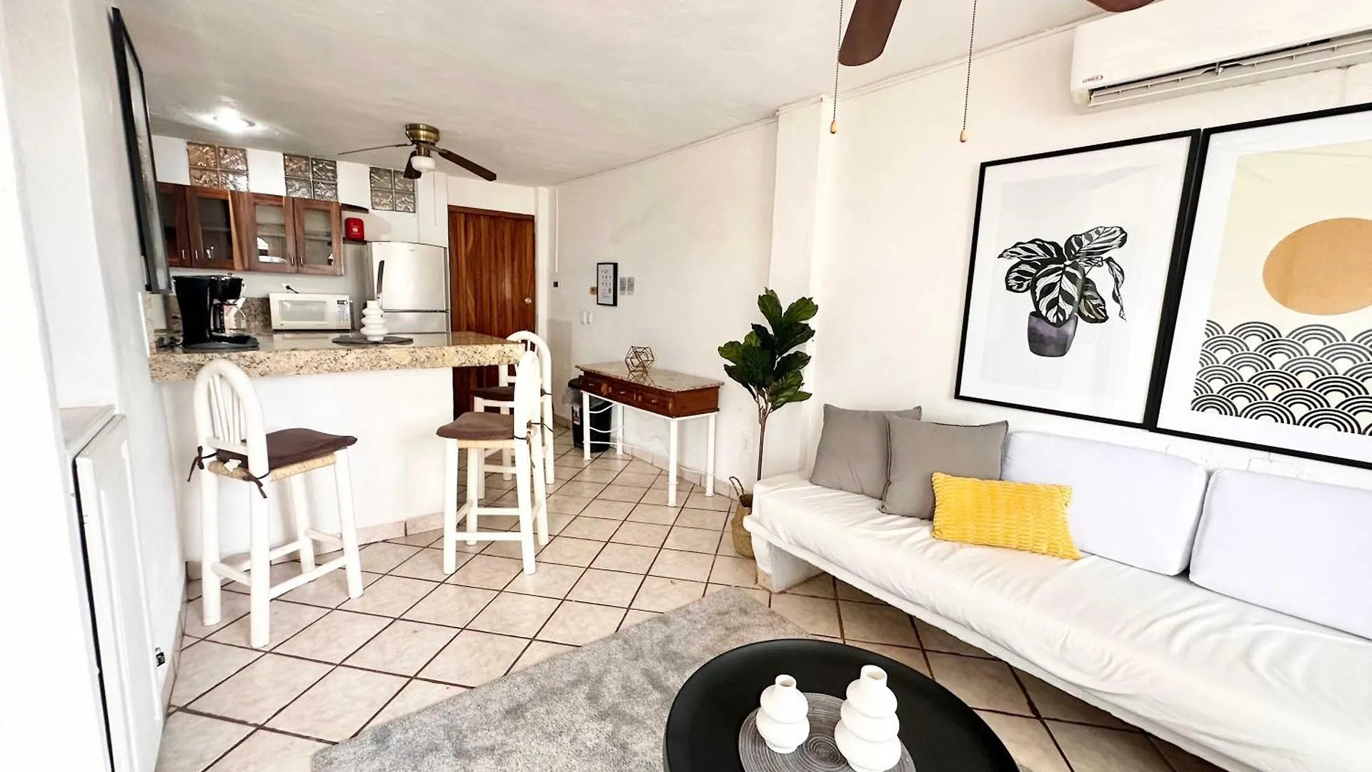 Stylish 1Br Suite - 1 Block Away From The Beach Puerto Vallarta 0*,